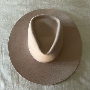 Gigi Pip Dakota hat
